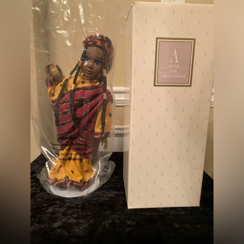 Avon Fine Collectibles West African Style Collectible Doll “Princess” New In Box
